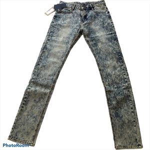 NWT! Demon&Hunter Skinny Jeans Snowflake